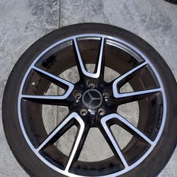 Mercedes AMG Wheels 19” (OEM) – Good Condition