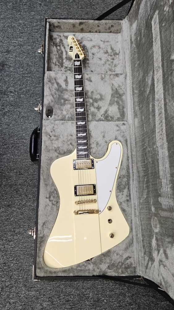 ESP LTD Phoenix 1000 Electric Guitar Vintage White W/Case New!!(Open Box)