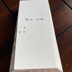 Netgear Plugin Wi-Fi Extender  AC1900