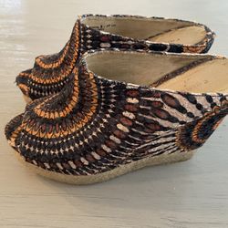 Chinese Laundry Wedge