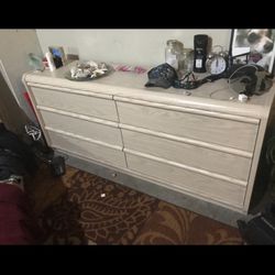Dresser For Sale $100