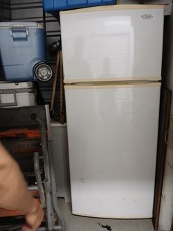 Refrigerator 