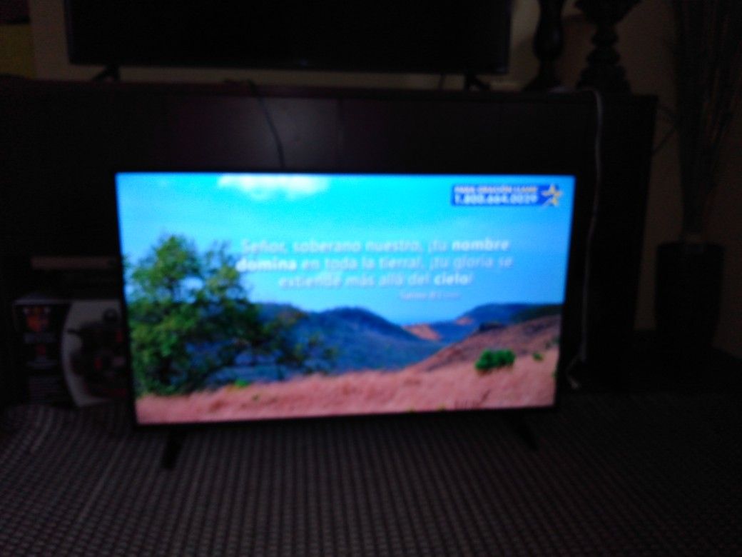 Like New 2019 Insignia Smart Fire TV 50 "4K. Remote Control Included