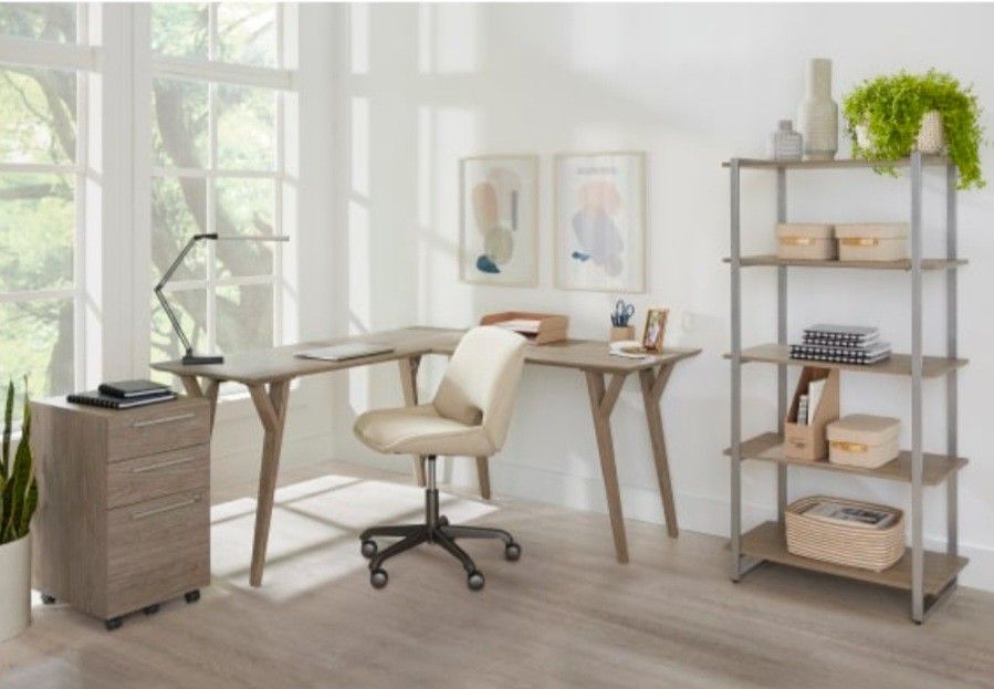 Realspace® Trezza 62"W L-Shaped Computer Desk, Light Oak