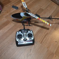 Electric RC helicopter