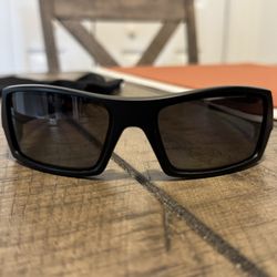 Oakley “Gascan” Prizm Polarized Sunglasses