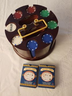 Cardinal Deluxe Revolving Poker Rack