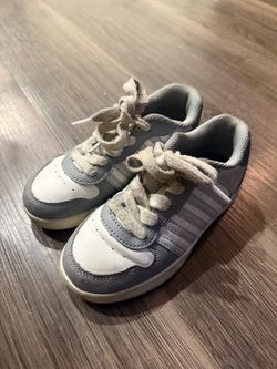 $5 11c kid shoes