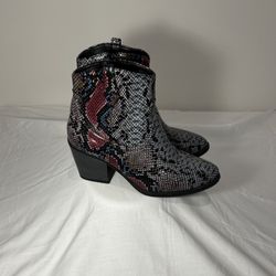 Sugar Women's Size 8M Ankle Boot Faux Snake Skin Western Pattern 
