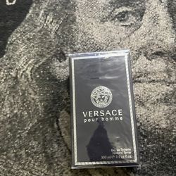 I got deals coming back to back tap in “Versace “