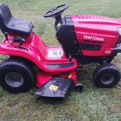 Craftsman T130 Riding Mower 18.5 HP Engine 42 Inch Deck Located In Southmont North Carolina 