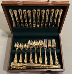 Gold plated Wm Roger’s china set