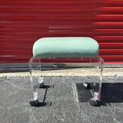 ACRYLIC ROLLING VANITY STOOL - MID CENTURY / MODERN LUCITE