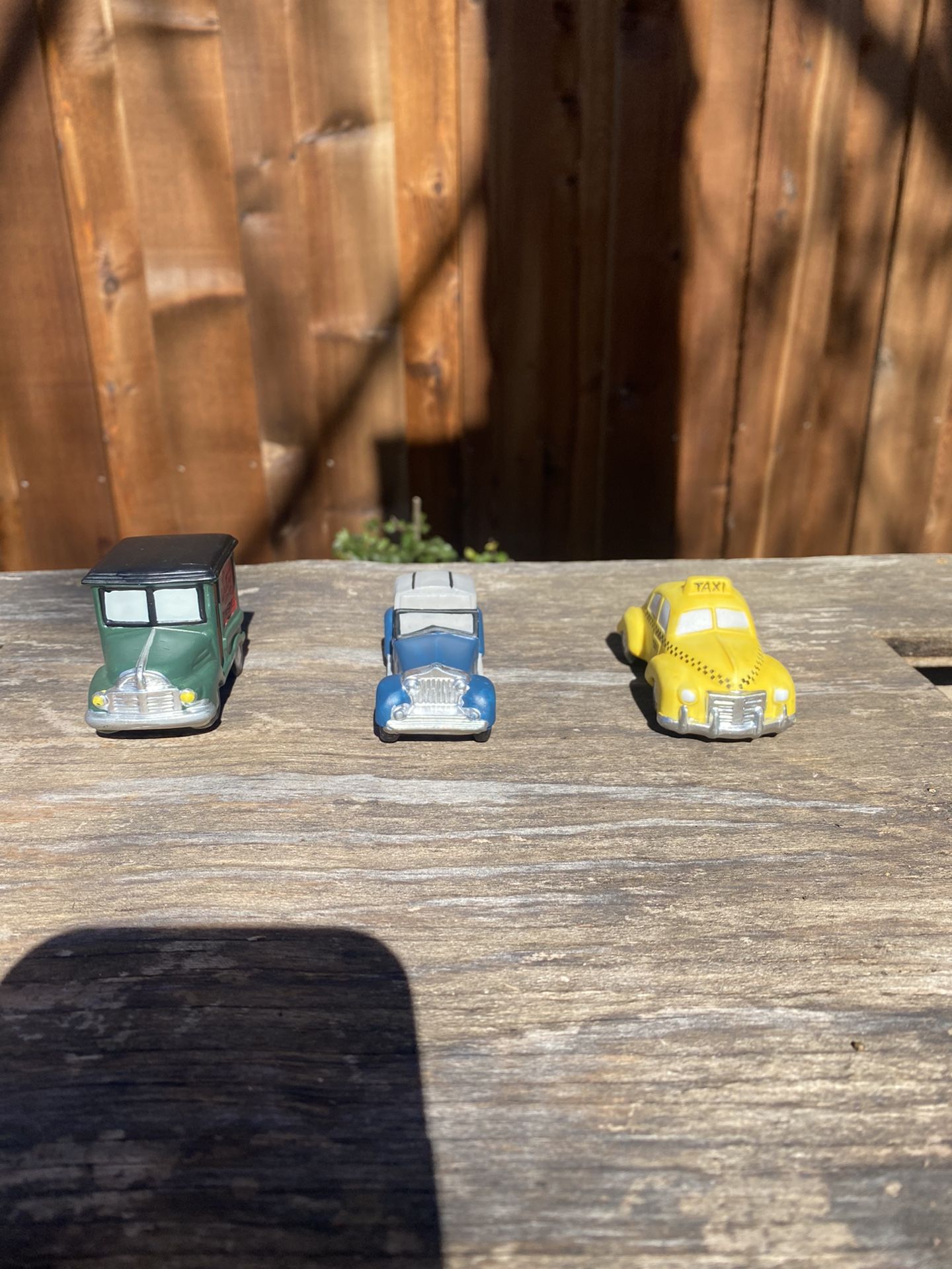 Dept 56 59641 automobiles heritage village taxi car Set of 3
