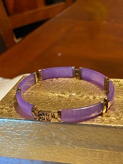 14k 585 vintage jadeite bracelet with extra link encase u want make bigger