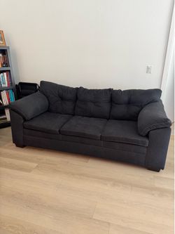 Very clean comfortable couch for sale! Las Vegas - 215/Rainbow area.