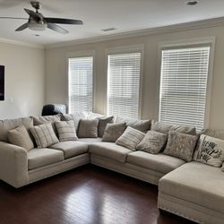 Sectional Sofa With Chaise