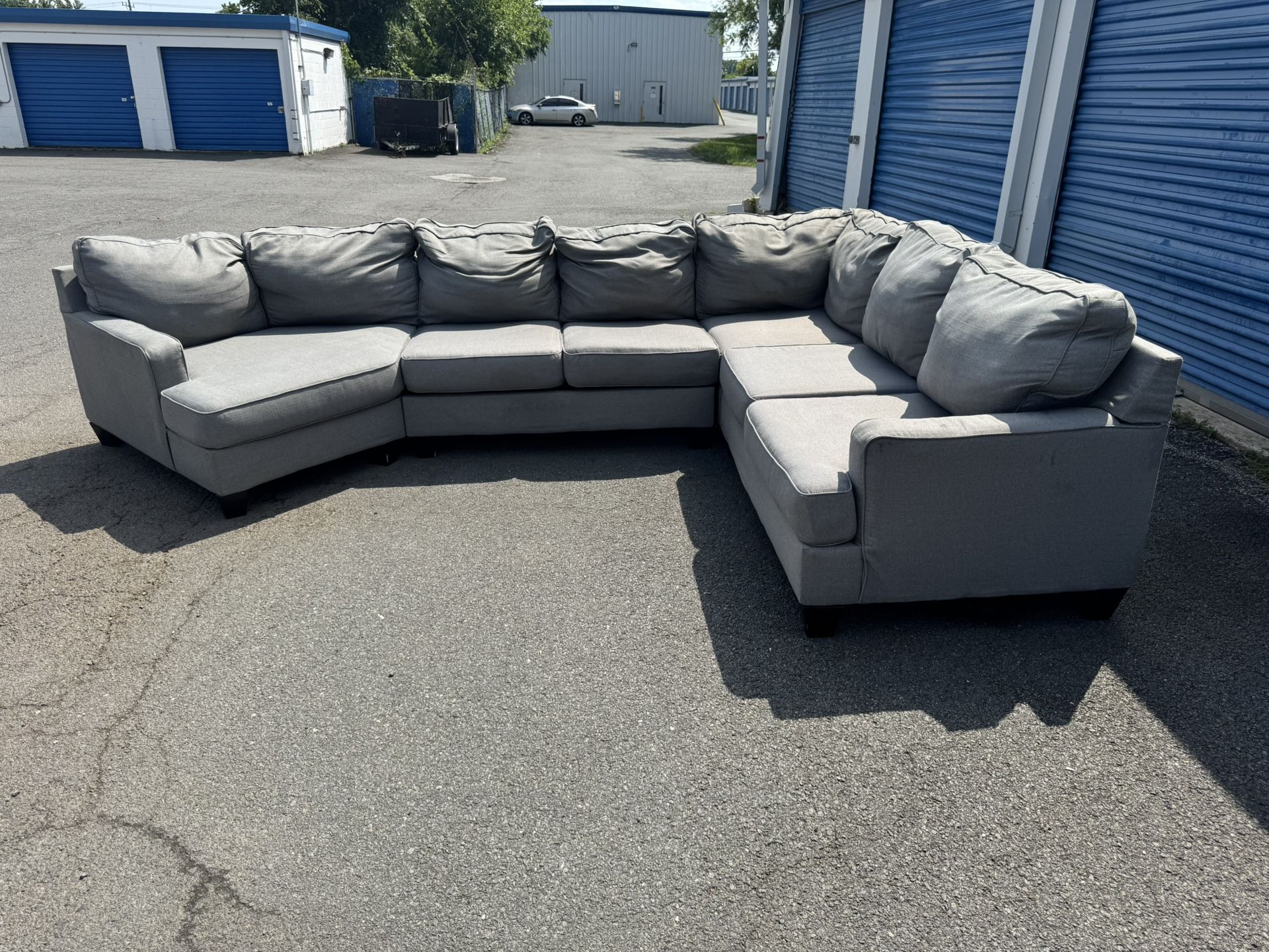 Gray Ashley Furniture sectional with cuddler DELIVERY AVAILABLE!*🚚