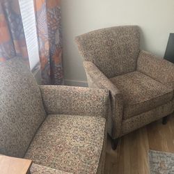 Matching set of arm chairs