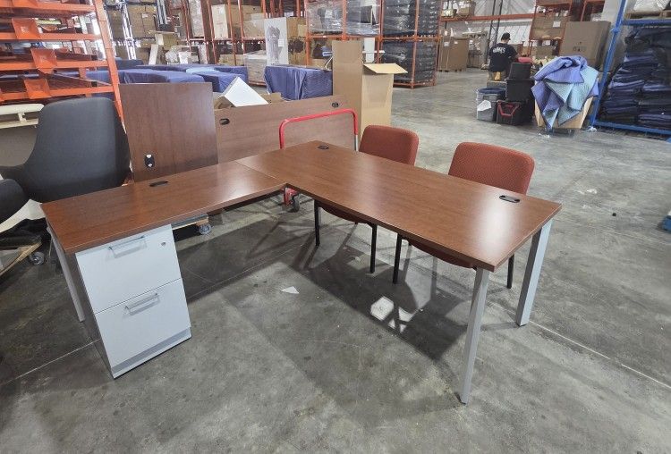 L Shaped OFFICE DESK (6×6)