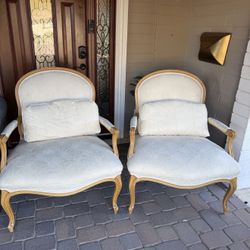 Beautiful French Berberie Chair Set $300