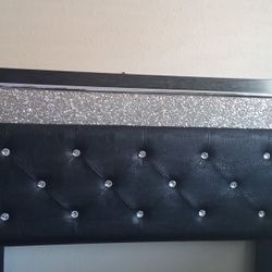 Bedroom Suite Without Mattress 