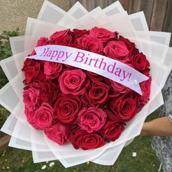 ramo| flowers| flower bouquets| bouquet| roses| valentines 
