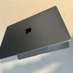 MacBook Pro M2 - 2023