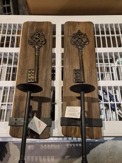 2 Sconces