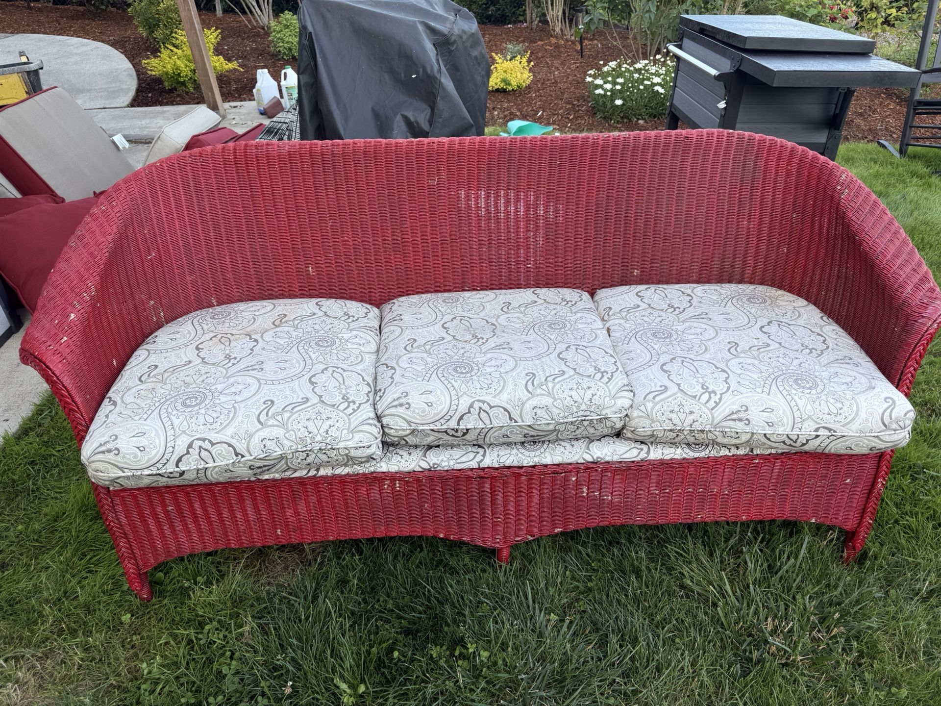 Metal Frame Wicker Bench