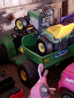 John deere pedal tractor