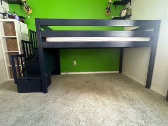 Great loft bed