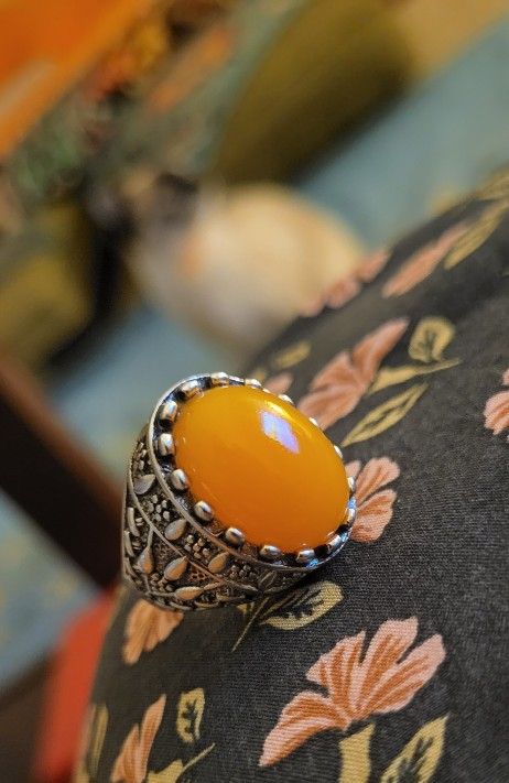 Pretty Oval Vintage Ring Size 10.25