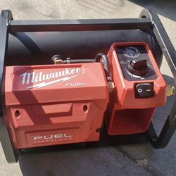 Milwaukee M18 Fuel Brushless Air Compresser/like Brand New