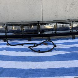 2023 2024 2025 GMC HUMMER EV Full LED Center Light Bar Headlight ASSY OEM (contact info removed)1