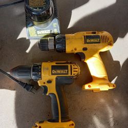 Dewalt drill dc-730, Dc-953, One Charger ,one Dead Battery