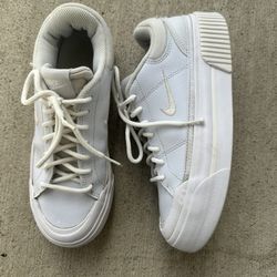 Nike Court Legacy Lift Women's Shoes size 6