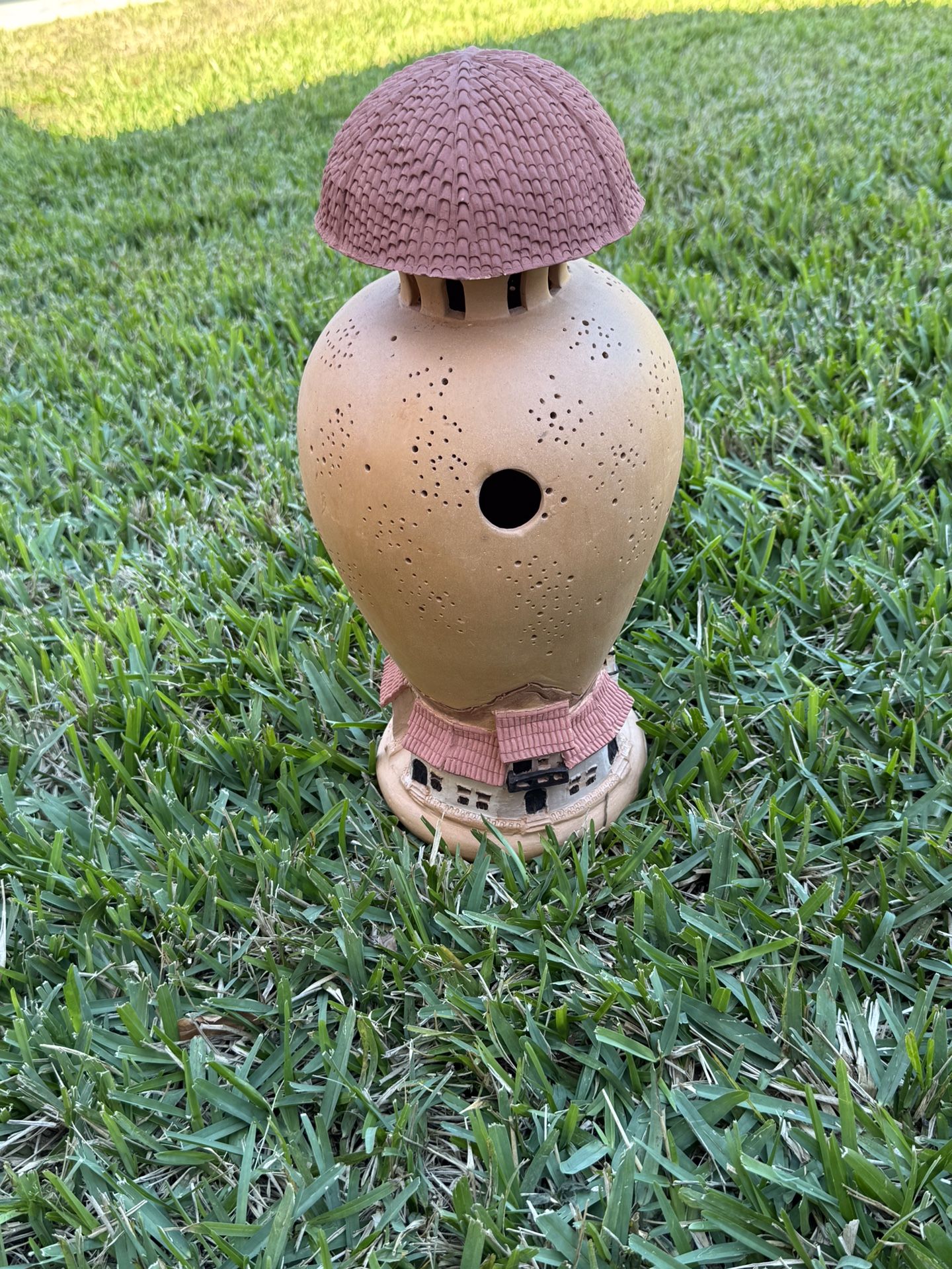 Unique Pottery, Candle Or Internal Lights On The Inside- These Atr A Work Of Art