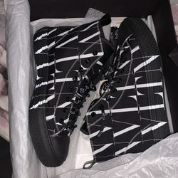 Valentino Garvani High Top Kicks(sz9.5)