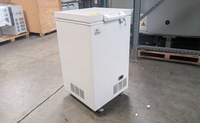 Clearance 35Laboratory Chest Freezer Ultra-Low 74647L0605