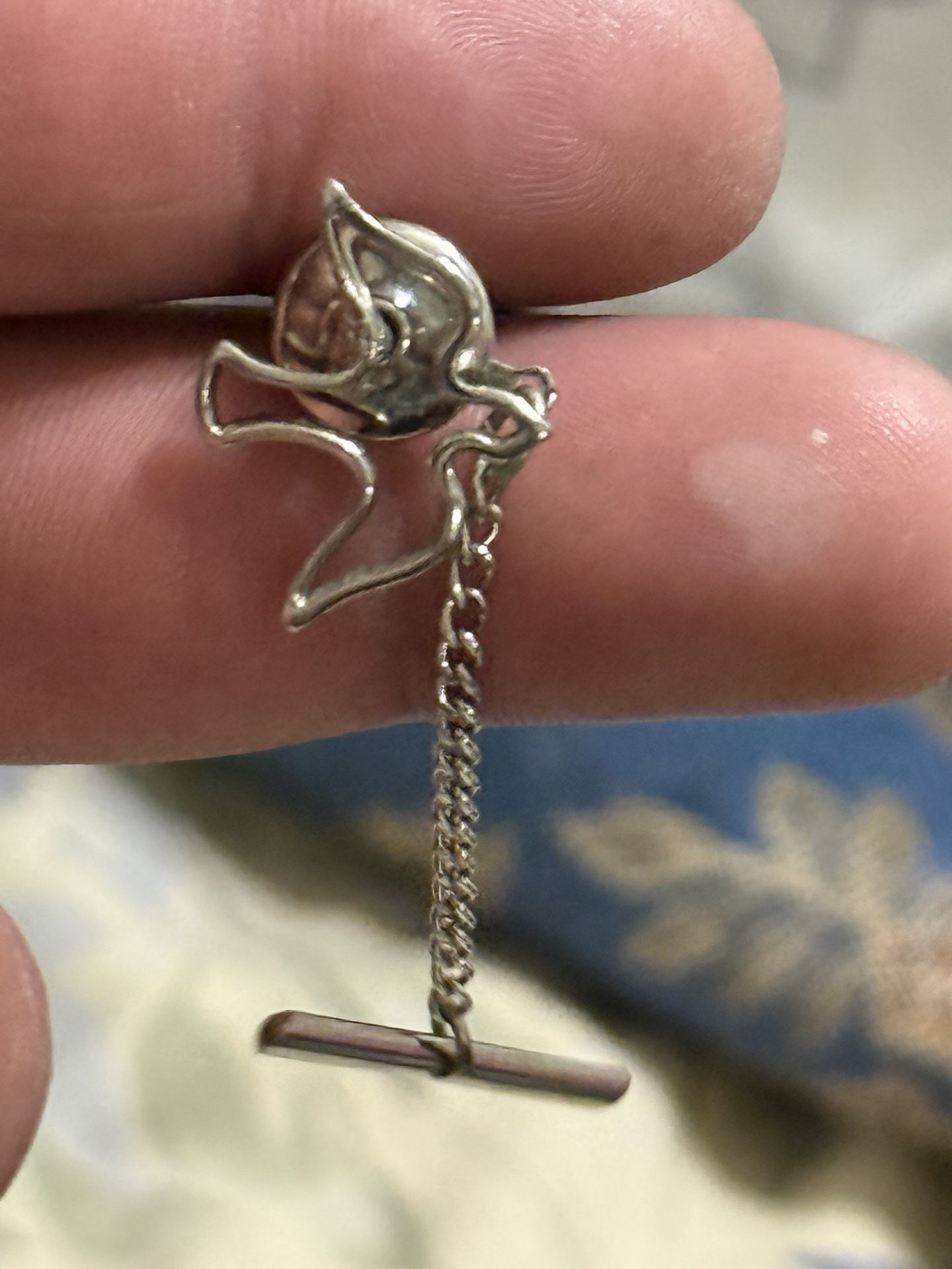 Silver tone Dove Bird outline shape tie pin