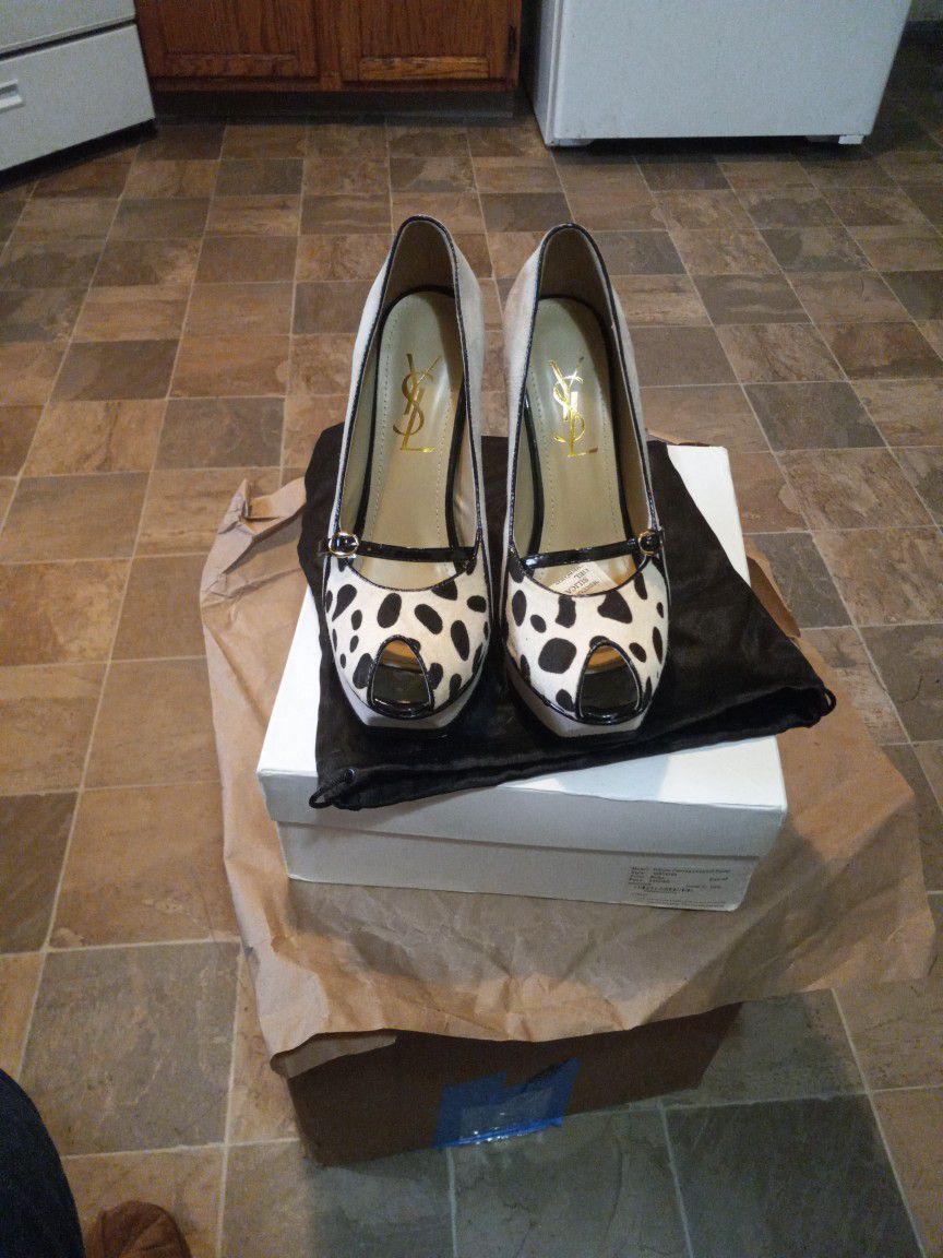 Y V E S St Lawrence Designer Platform Heels Size 8.5 Only One Twice My Daughter Say That He Was Too High Paid A Lot Of Money For Them 450