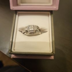 10kt White Gold Engagement Ring