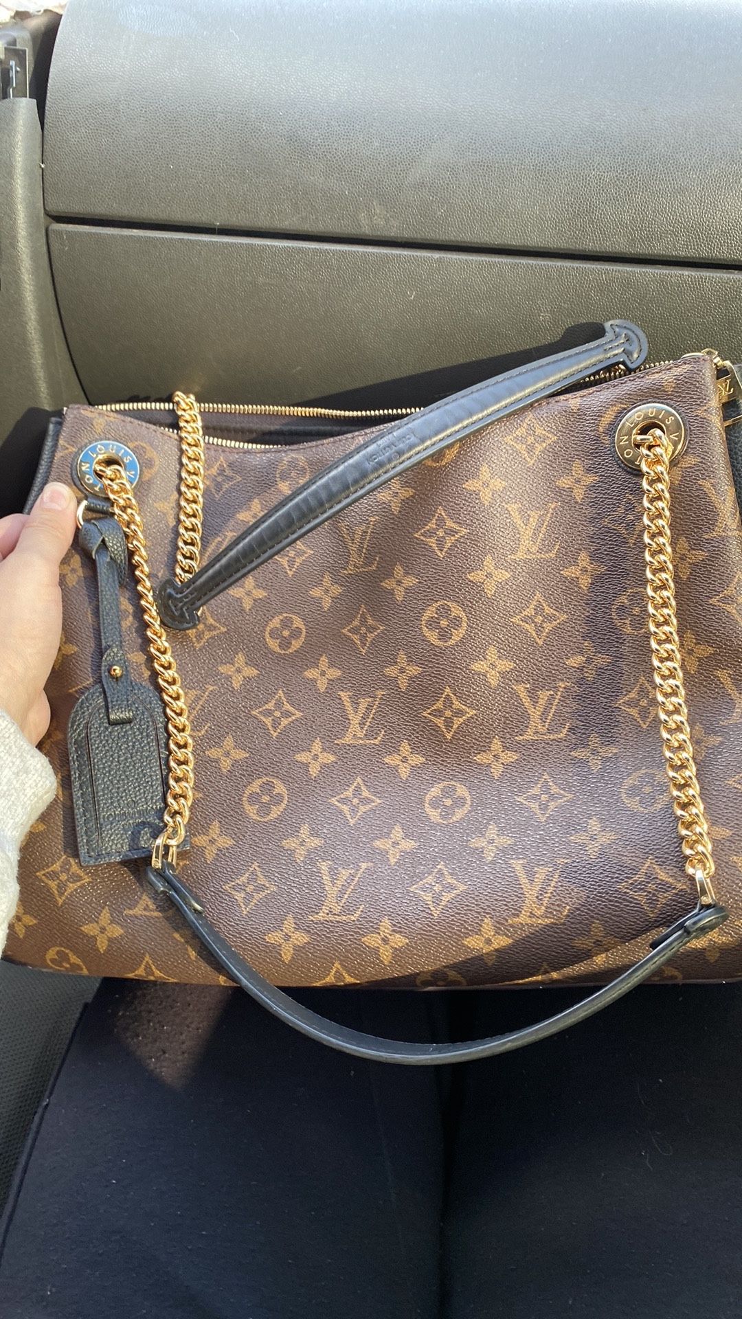 Louis Vuitton 