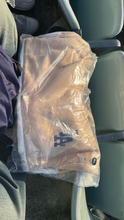 Dodgers women’s night sweater