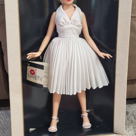Early 1980s Vinyl World Doll Celebrity Series Marilyn Monroe Original Box w Tag