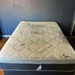 Full size mattress