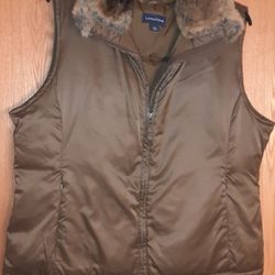 Womens size Large Lands End Fur Collar vest 