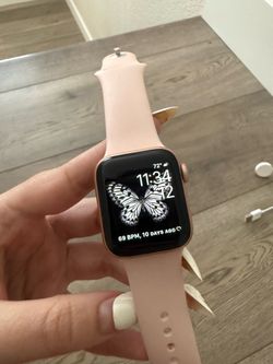Apple Watch Series 6 40mm Gold Aluminum - Pink Sand Band - Excellent Condition!