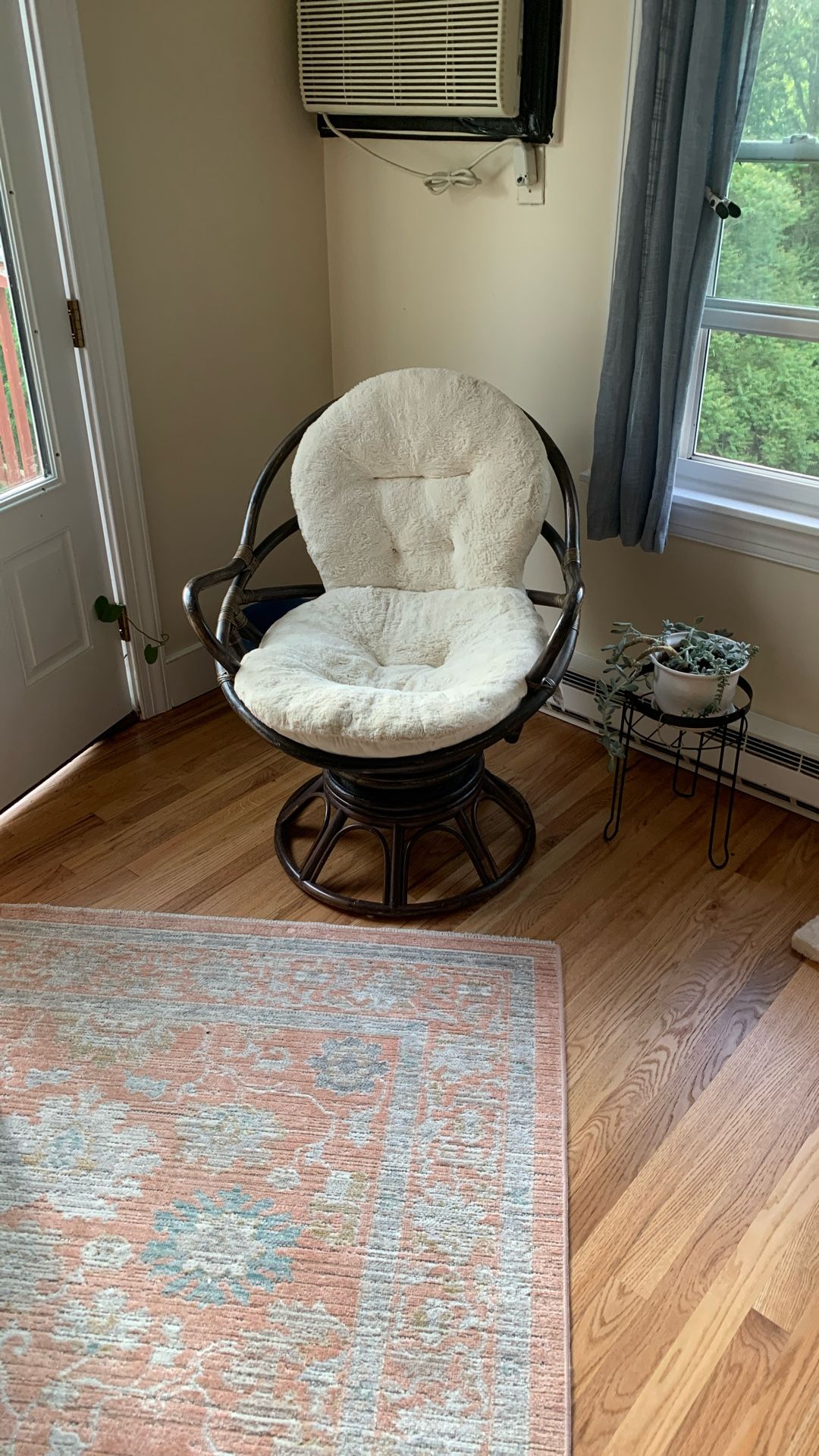 Rattin Swivel Chair